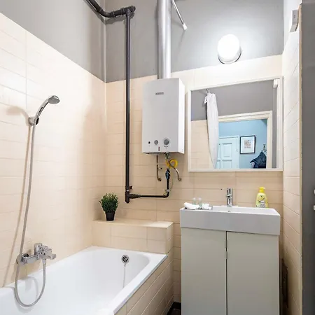 - Cozy - Colourful Апартаменты